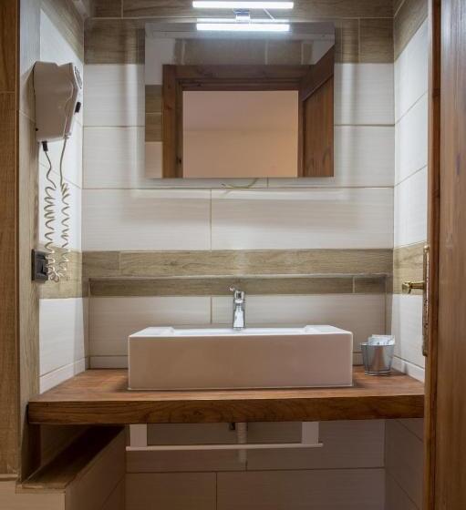 חדר קלאסי לארבעה, Masseria Dei Monaci