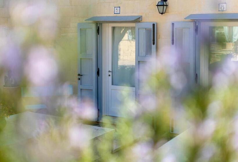 חדר סופריור לארבעה, Masseria Dei Monaci