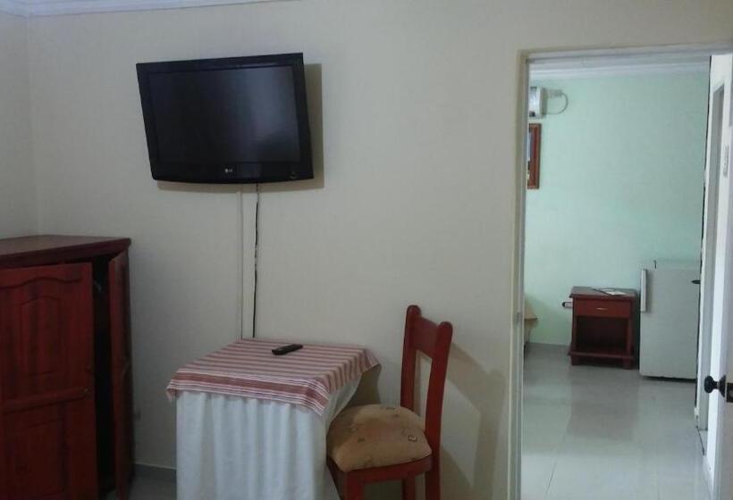Standard Quadruple Room, Napolitano
