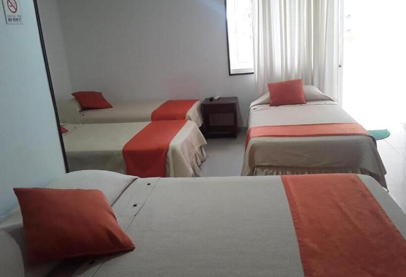 Standard Quintuple Room, Napolitano
