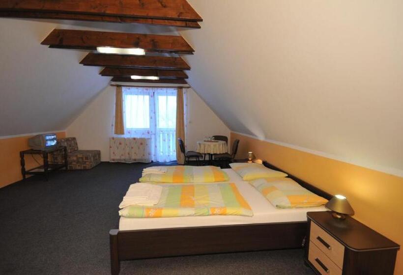 스탠다드 트리플 룸, Penzion Lesna