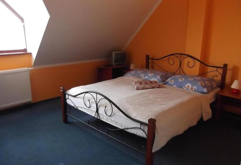 이코노미 룸, Penzion Lesna