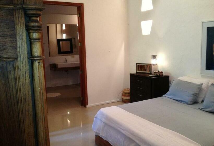 スタンダードルーム, Portal De La Marquesa