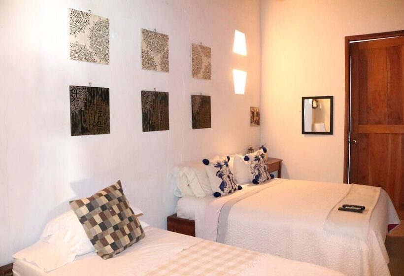 スタンダードルーム, Portal De La Marquesa