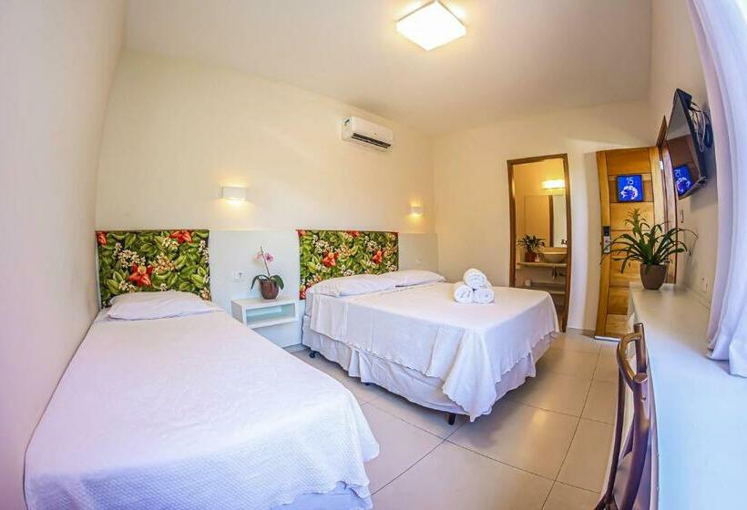 غرفة قياسية ثلاثية, Pousada Ipê