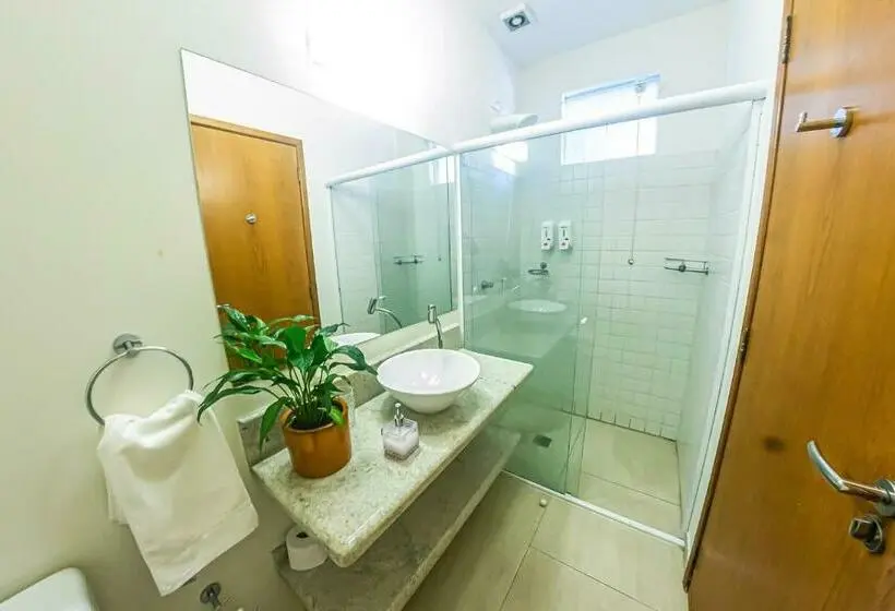 Standard Kolmen Hengen Huone, Pousada Ipê