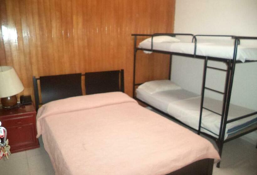 غرفة قياسية رباعية, Roca & Mar