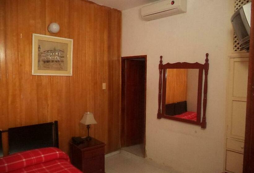 غرفة قياسية, Roca & Mar