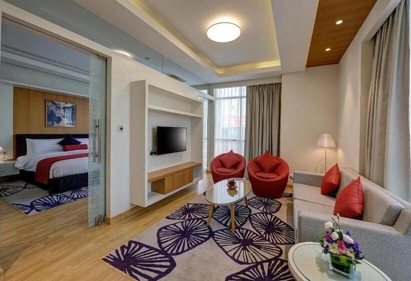 سوییت جونیور, Royal Continental