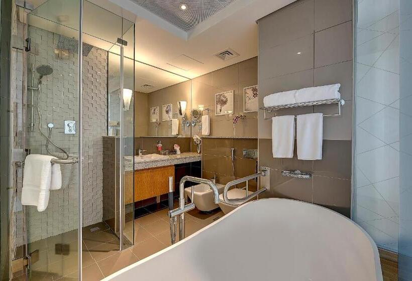 سوئیت پرزیدنت, Royal Continental