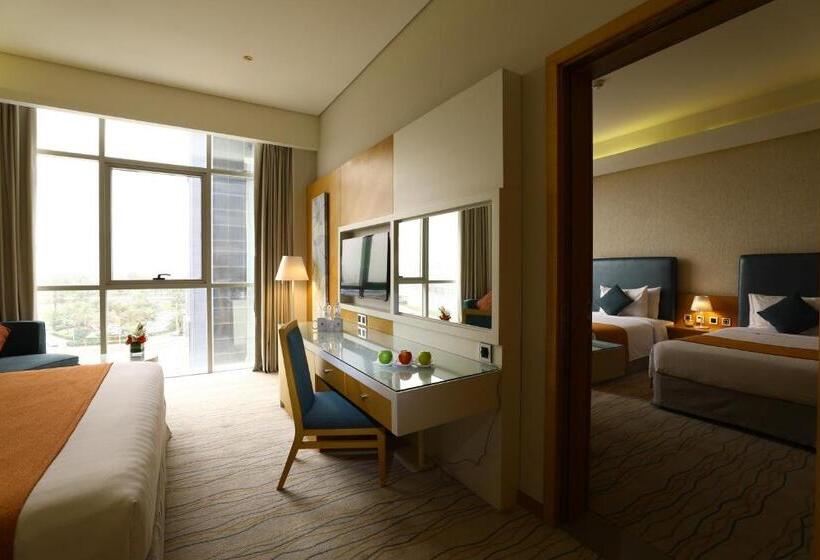 اتاق خانوادگی, Royal Continental