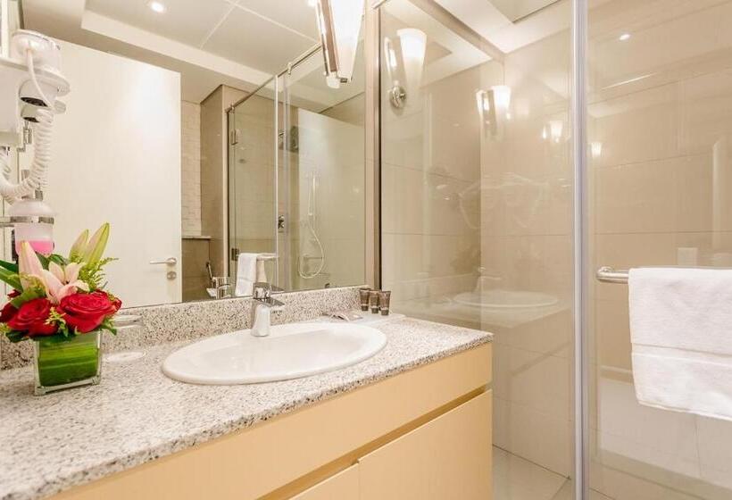 اتاق خانوادگی, Royal Continental