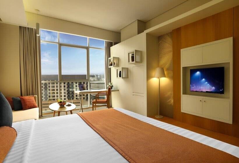 اتاق لوکس با تخت بزرگ, Royal Continental