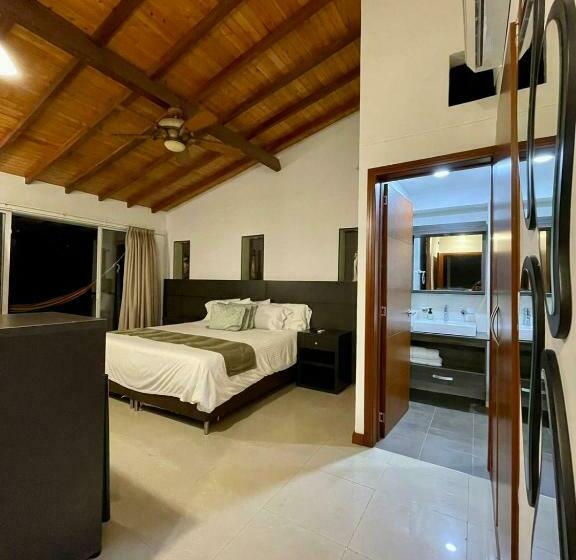 جناح مزوَّد بشرفة, Serenity Suites Casa Boutique