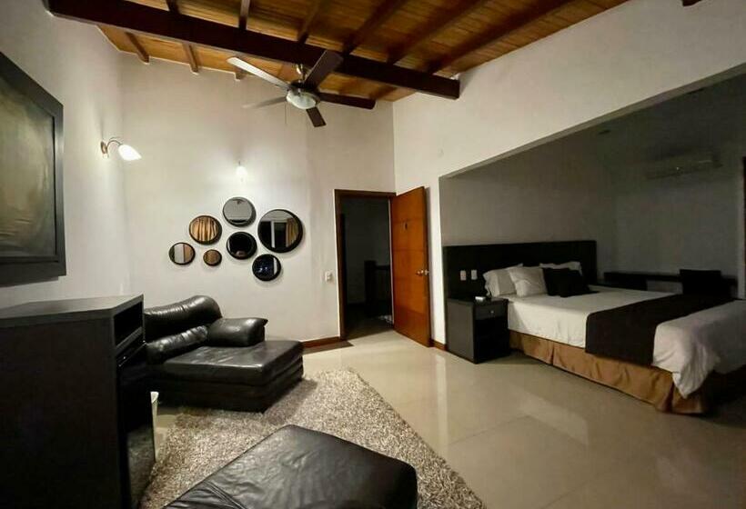 جناح مزوَّد بشرفة, Serenity Suites Casa Boutique