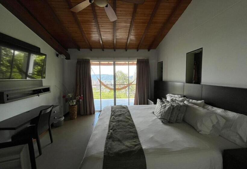 Люкс с Балконом, Serenity Suites Casa Boutique
