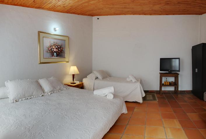 اتاق استاندارد سه نفره, Spa Villa Lina