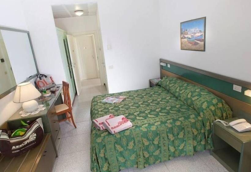 Трехместный Номер Комфорт, Tokio Home Tokio Beach Dependence