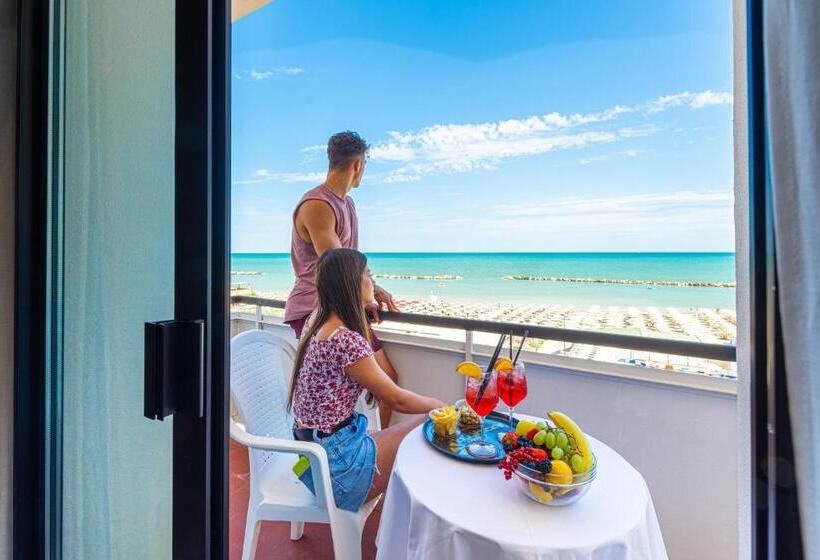 Четырехместный Номер Стандарт, Tokio Home Tokio Beach Dependence