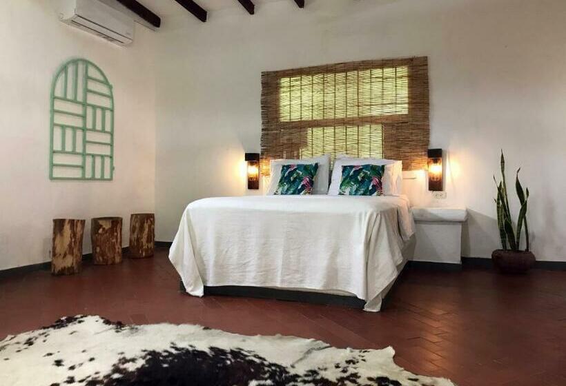 4인용 스탠다드 룸, Waka Hotel Rural
