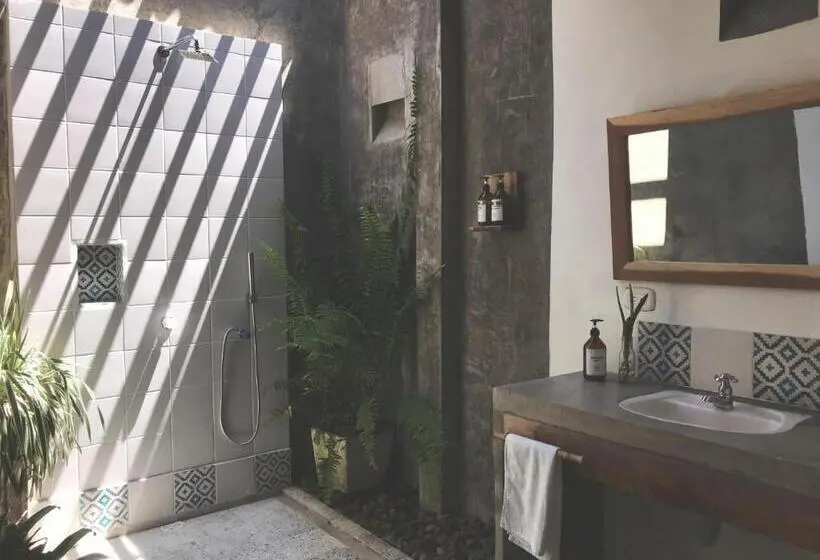 Perhesviitti, Waka Hotel Rural