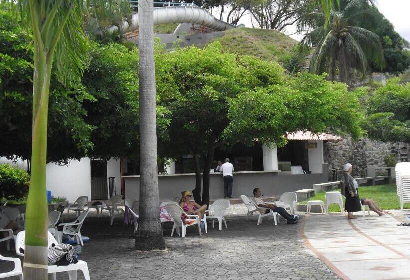 غرفة عائلية, Y Parque Acuatico Agua Sol Alegria