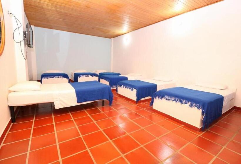 غرفة عائلية, Y Parque Acuatico Agua Sol Alegria