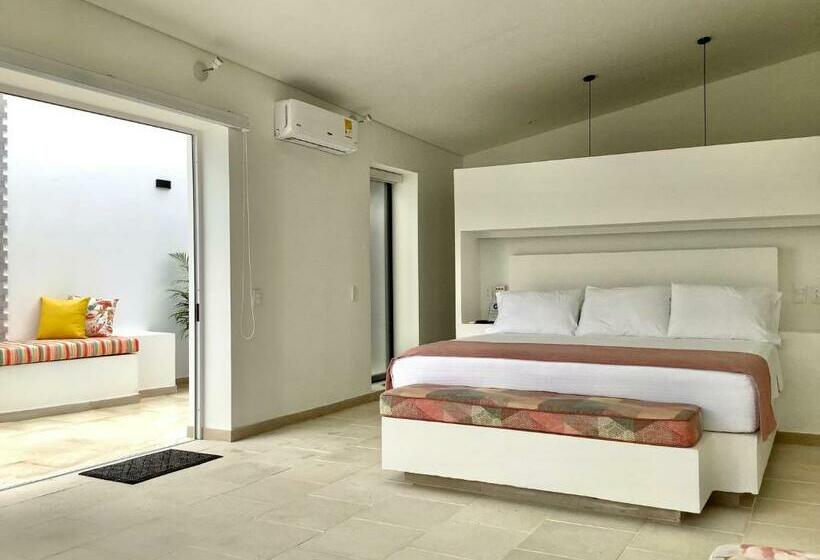 Люкс Deluxe Кровать Кинг, La Masia Hotel Boutique