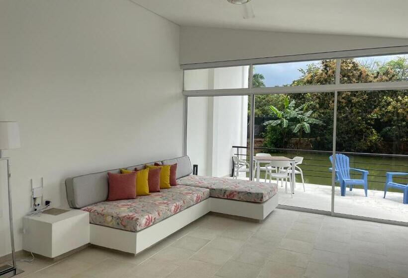 带大床的复式套间, La Masia Hotel Boutique