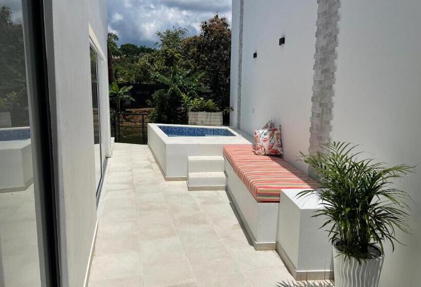 带大床的复式套间, La Masia Hotel Boutique