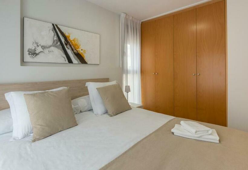 テラスつきの２ベッドルームアパートメント, Las Dunas