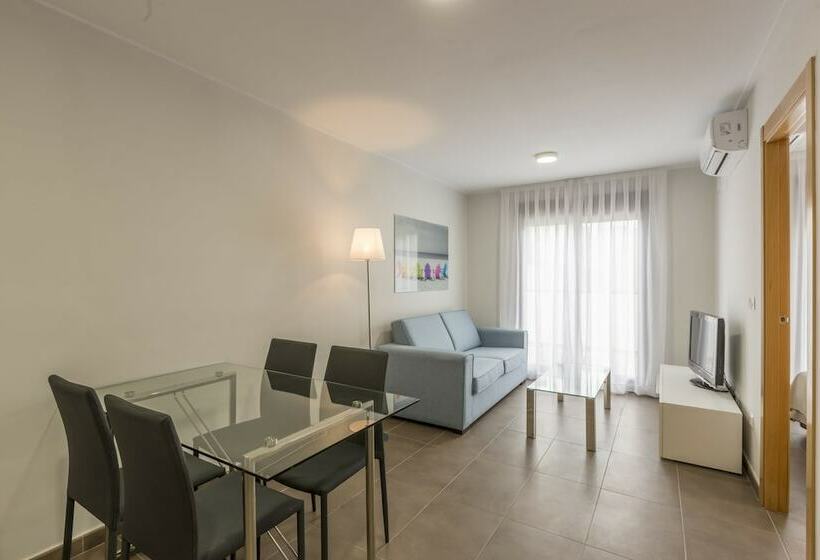 テラスつきの２ベッドルームアパートメント, Las Dunas