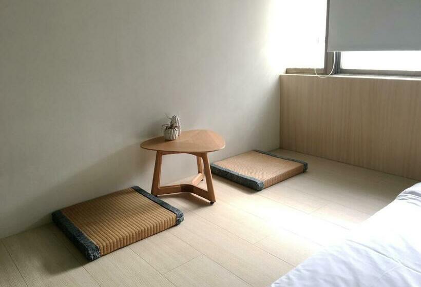 اتاق استاندارد با سرویس بهداشتی مشترک, Tainan Gu Hostel