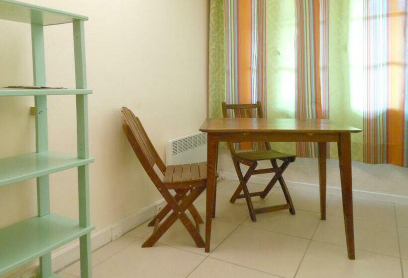 اتاق خانوادگی, Au Soleil D'albi