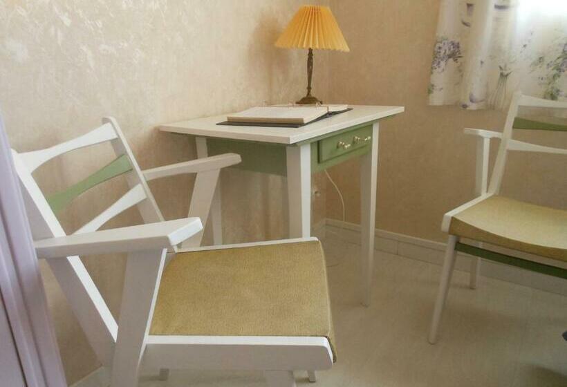 اتاق لوکس, Au Soleil D'albi