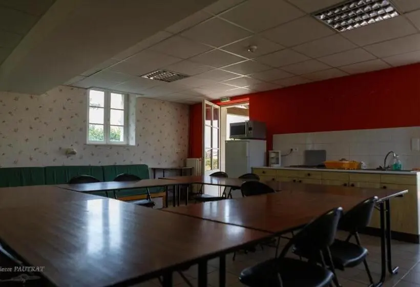 Talo 1 Makuuhuone, Espace Bernadette Soubirous Nevers