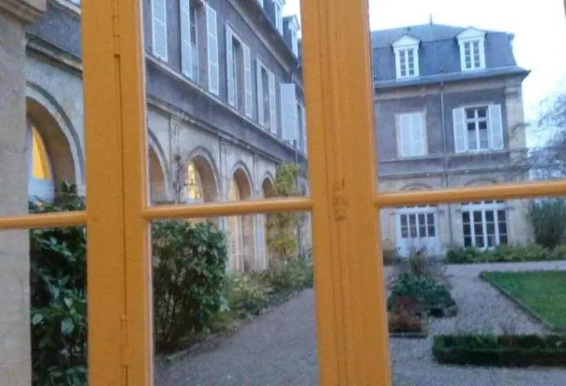 Standard Yhden Hengen Huone Jaettu Kylpyhuone, Espace Bernadette Soubirous Nevers