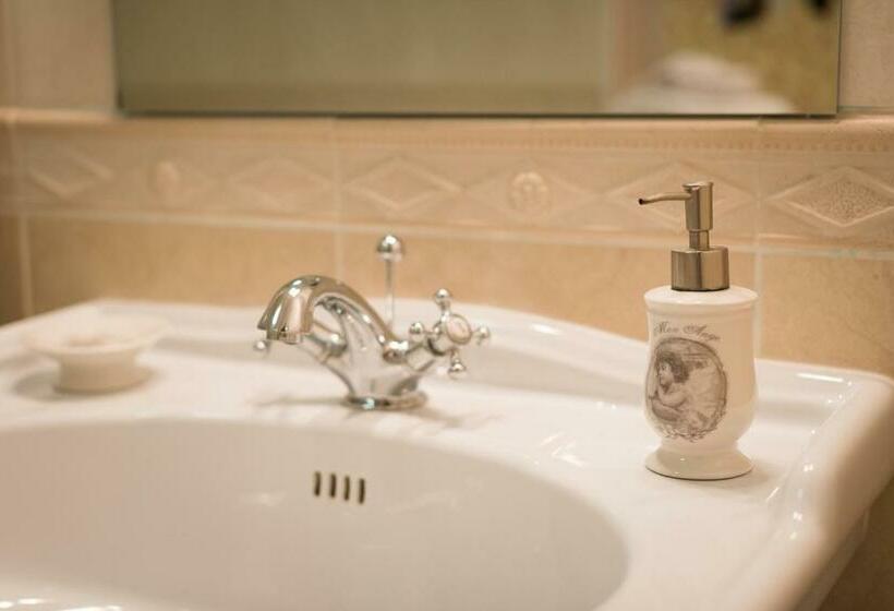 Номер Стандарт, Le Moulin De Beaunette