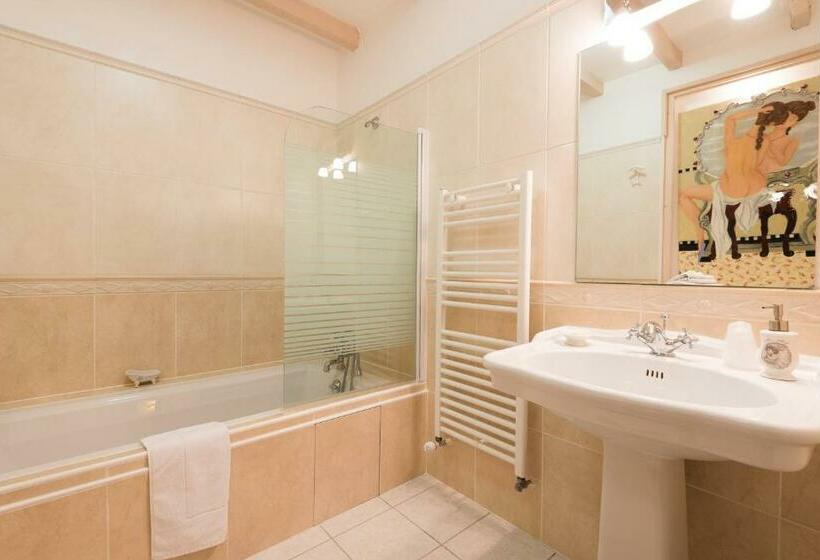 Номер Стандарт, Le Moulin De Beaunette