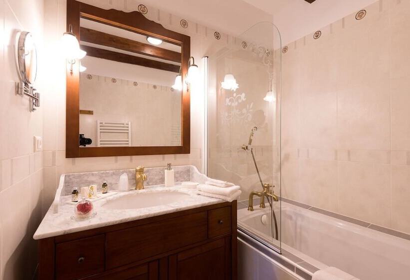 Номер Стандарт, Le Moulin De Beaunette