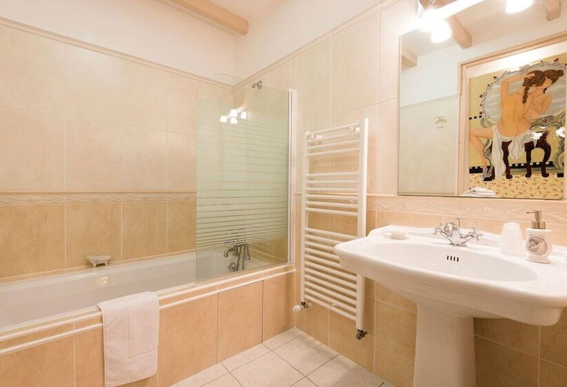 Номер Стандарт, Le Moulin De Beaunette