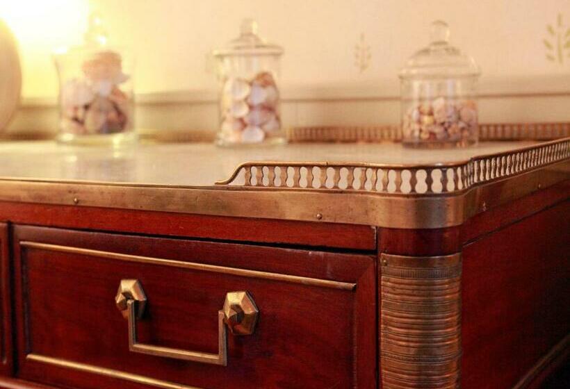 اتاق راحتی, Les Chambres De Mathilde