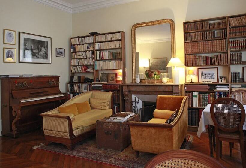 اتاق استاندارد با چشم‌انداز باغ, Les Chambres De Mathilde