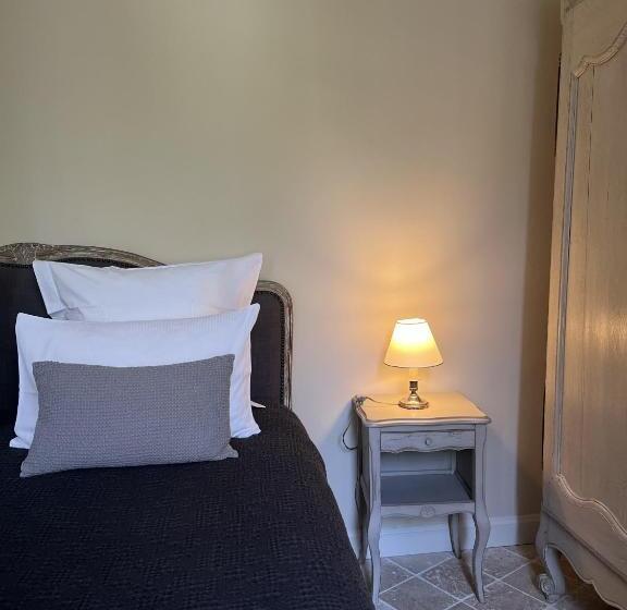 Люкс, N15   Les Confidences   Chambres D Hôtes