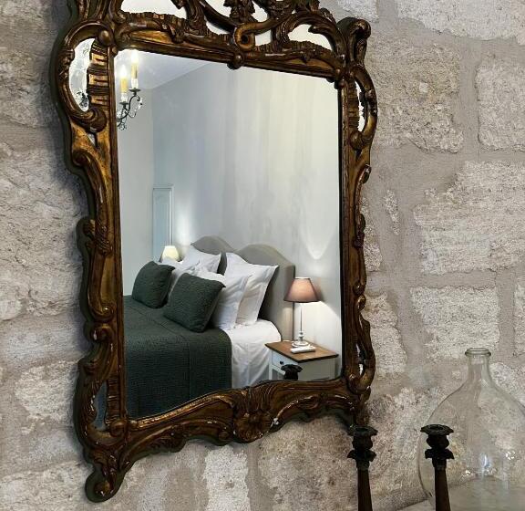 اتاق لوکس, N15   Les Confidences   Chambres D Hôtes