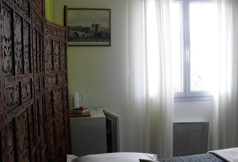 غرفة قياسية مطلّة علي حمام السباحة, Chambre D Hote Veronique