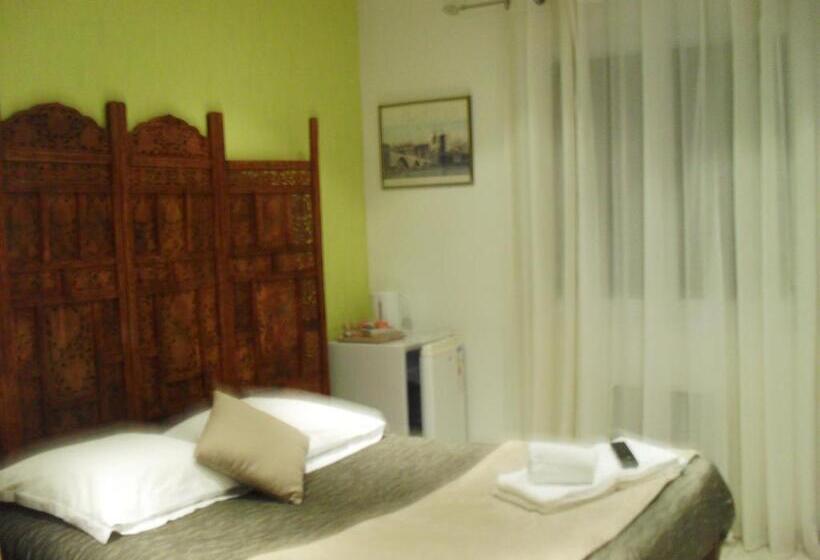 标准间带游泳池, Chambre D Hote Veronique