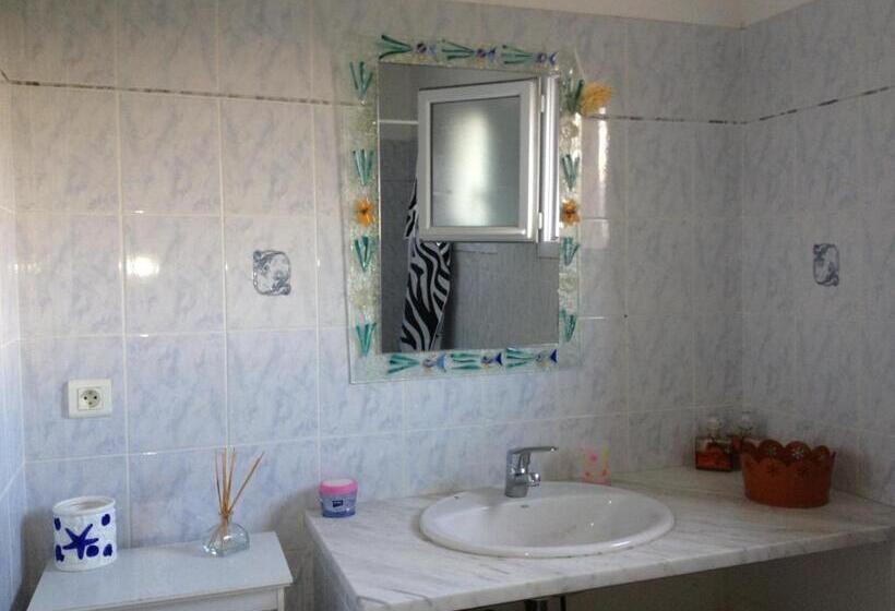 غرفة قياسية مطلّة علي حمام السباحة, Chambre D Hote Veronique