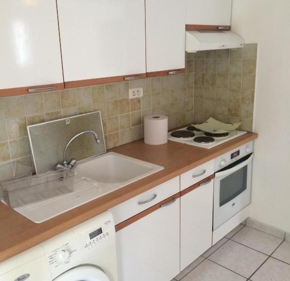 带2个卧室的公寓, Chambre D Hote Veronique