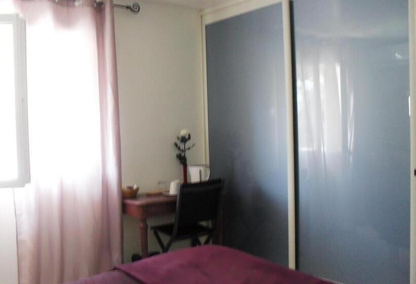 غرفة ديلوكس, Chambre D Hote Veronique